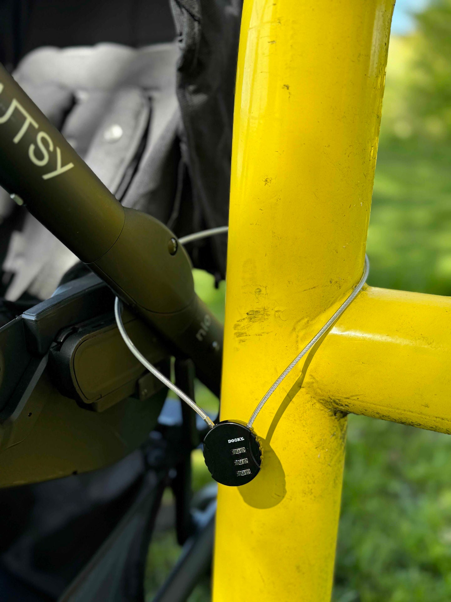 0004003_stroller_lock 0004003_stroller_lock_10