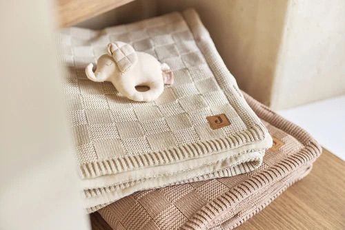 0611901530_8_deken_ledikant_jollein_100x150_box_knit_warm_sand-velvet.jpeg 0611901530_8_deken_ledikant_jollein_100x150_box_knit_warm_sand-velvet.jpeg_8