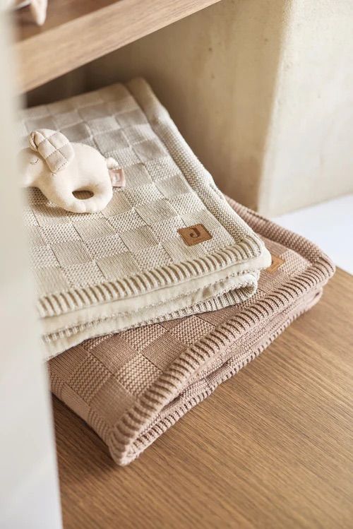 0611901531_7_deken_ledikant_jollein_100x150_box_knit_milky_coffee-velvet.jpeg 0611901531_7_deken_ledikant_jollein_100x150_box_knit_milky_coffee-velvet.jpeg_7