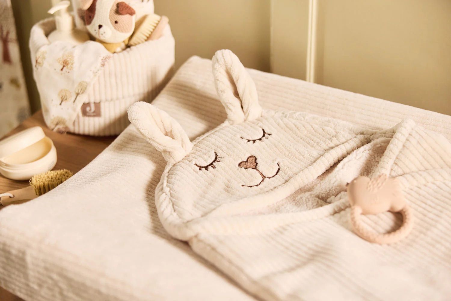 0612030002_6_wikkeldeken_jollein_bunny_cloudy_rib_milky_oatmeal.jpeg 0612030002_6_wikkeldeken_jollein_bunny_cloudy_rib_milky_oatmeal.jpeg_6