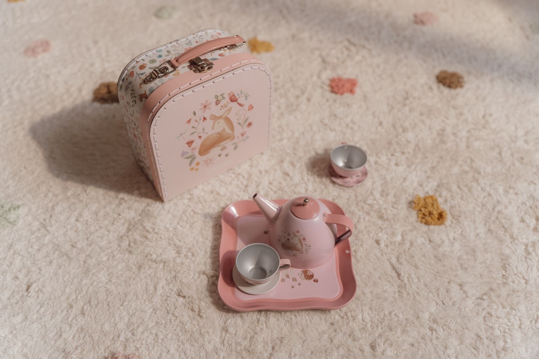 1502400130_9_theeservies_in_koffer_little_dutch_fairy_garden 1502400130_9_theeservies_in_koffer_little_dutch_fairy_garden_9