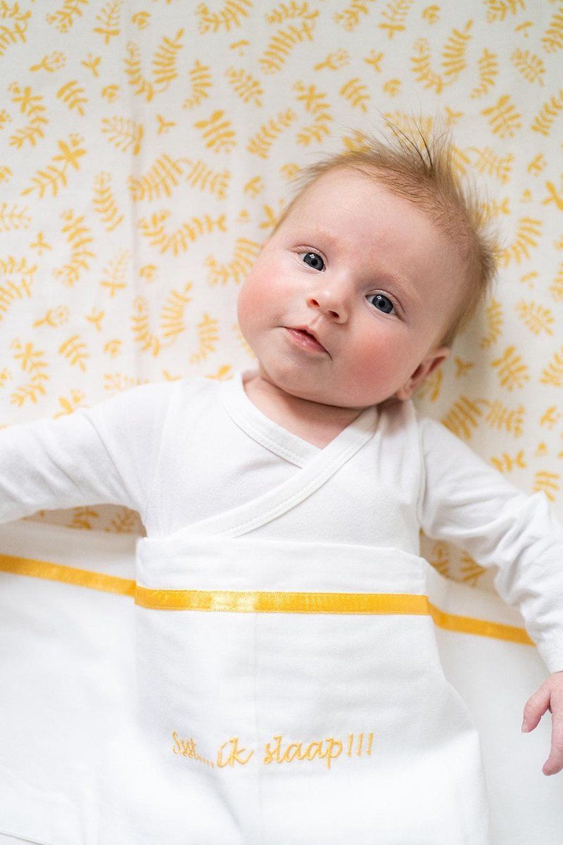 1851900015_3_laken_ledikant_briljant_baby_100x150_ssst_ik_slaap_oker 1851900015_3_laken_ledikant_briljant_baby_100x150_ssst_ik_slaap_oker_3