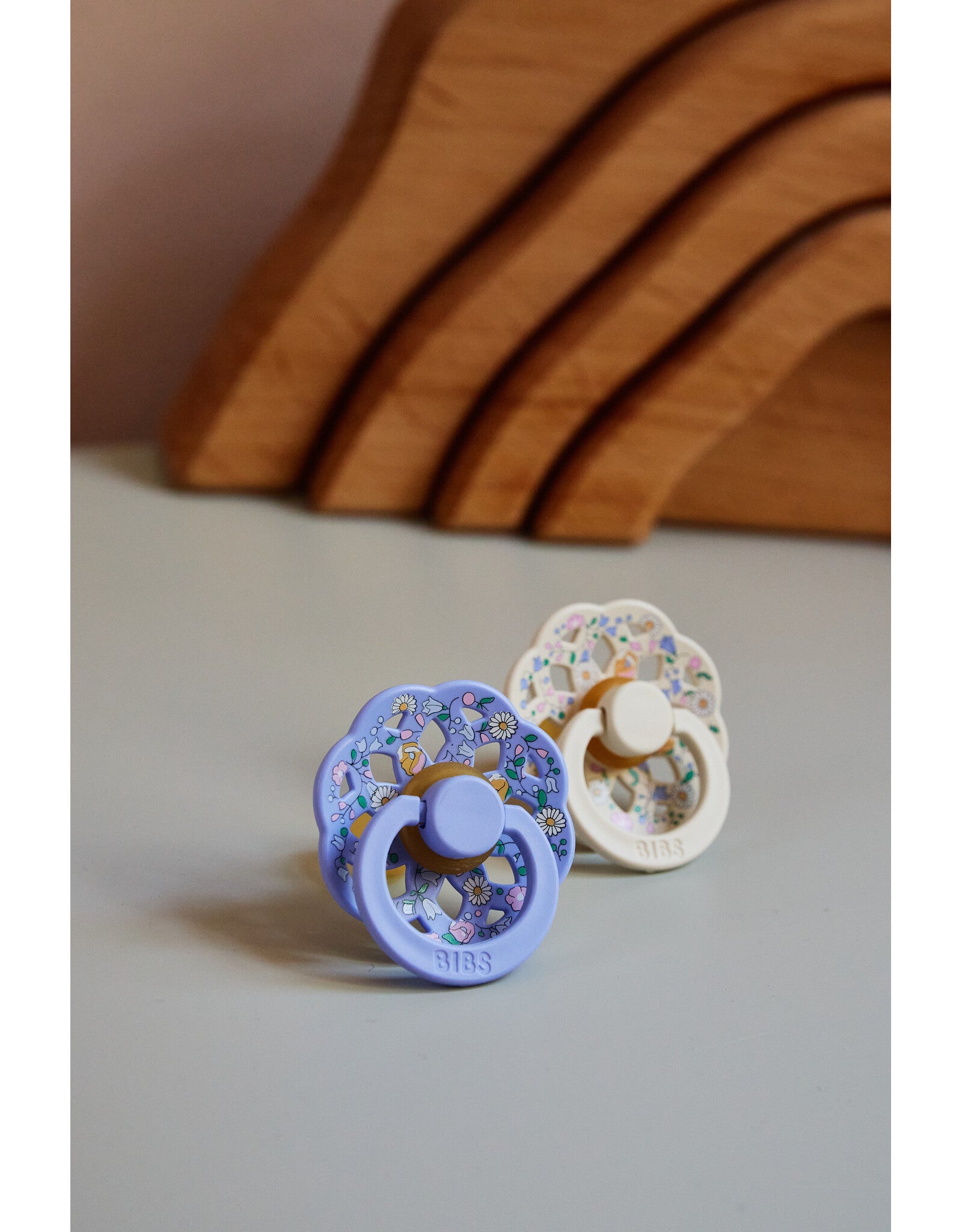 1912820037_4_Fopspeen_BIBS_X_Liberty_Round_Boheme_Chloe_Meadow_0_6mnd 1912820037_4_Fopspeen_BIBS_X_Liberty_Round_Boheme_Chloe_Meadow_0_6mnd_4