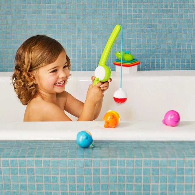 2912400061_9_munchkin_gone_fishin_bath_toy_multicolor 2912400061_9_munchkin_gone_fishin_bath_toy_multicolor_9