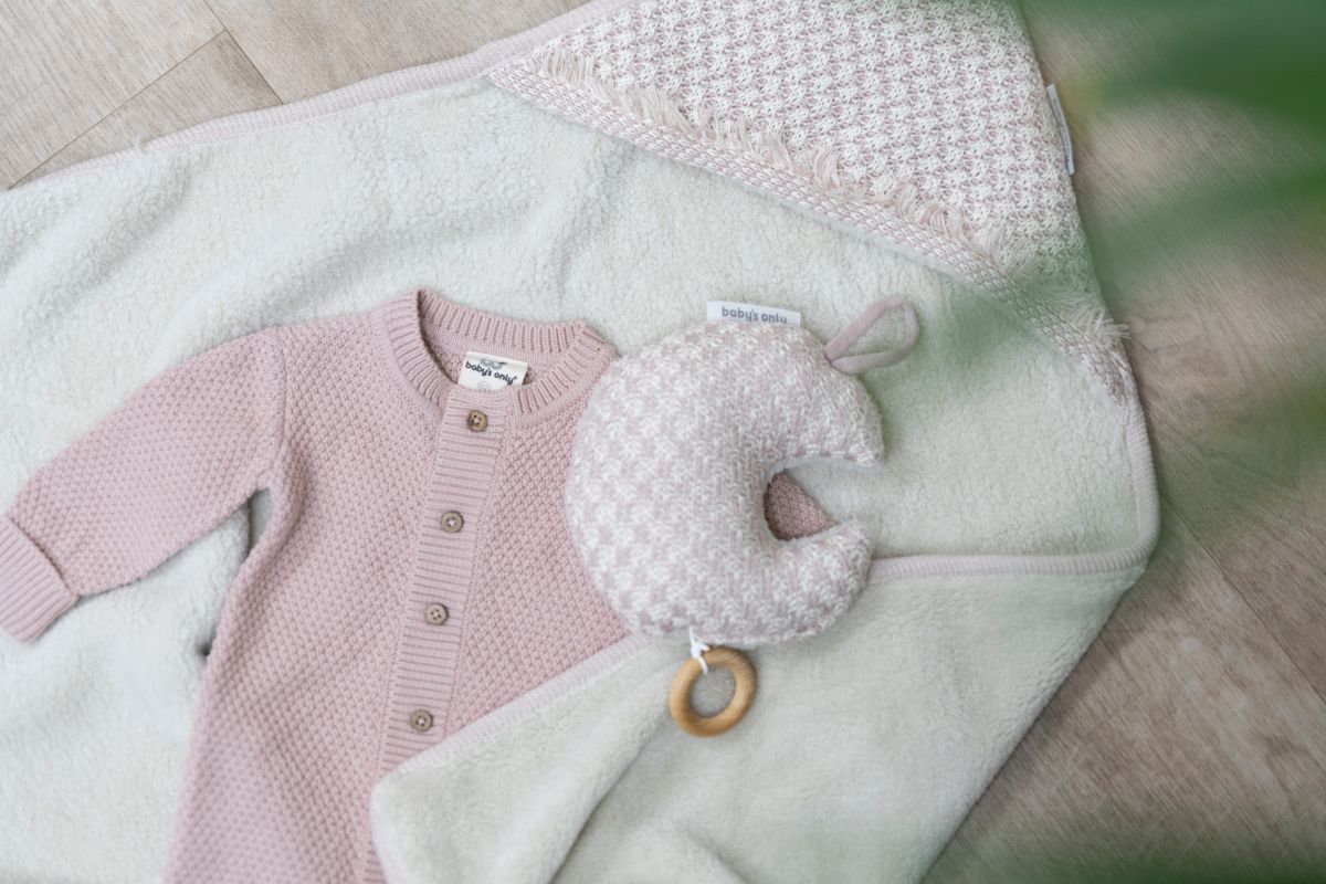 3572110228_2_omslagdoek_babys_only_happiness_oud_rozeecru 3572110228_2_omslagdoek_babys_only_happiness_oud_rozeecru_2