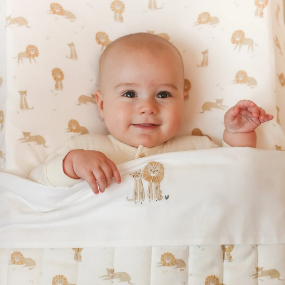 3891800188_4_Hoeslaken_Wieg_Little_Dutch_Safari_Leo_Geel 3891800188_4_Hoeslaken_Wieg_Little_Dutch_Safari_Leo_Geel_3