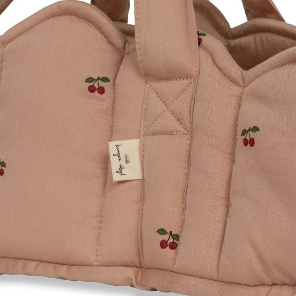 4292400006_2_Poppendraagtas_Konges_Slojd_Cherry_Blush 4292400006_2_Poppendraagtas_Konges_Slojd_Cherry_Blush_2