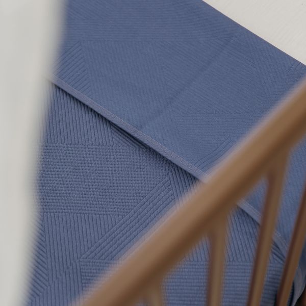 4591901213_4_deken_ledikant_meyco_jaquard_pure_indigo_1.jpg 4591901213_4_deken_ledikant_meyco_jaquard_pure_indigo_1.jpg_4