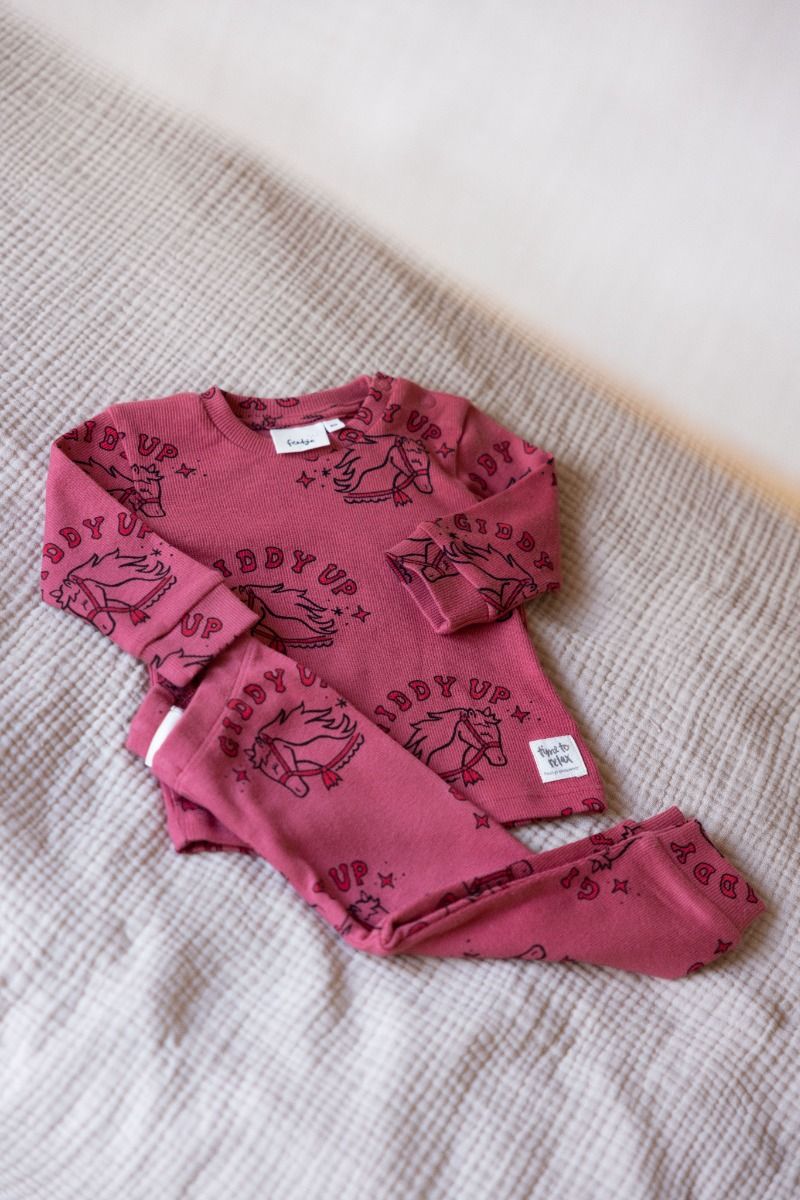 50500087_3_feetje_pyjama_howdy_holly_berry.jpg 50500087_3_feetje_pyjama_howdy_holly_berry.jpg_3