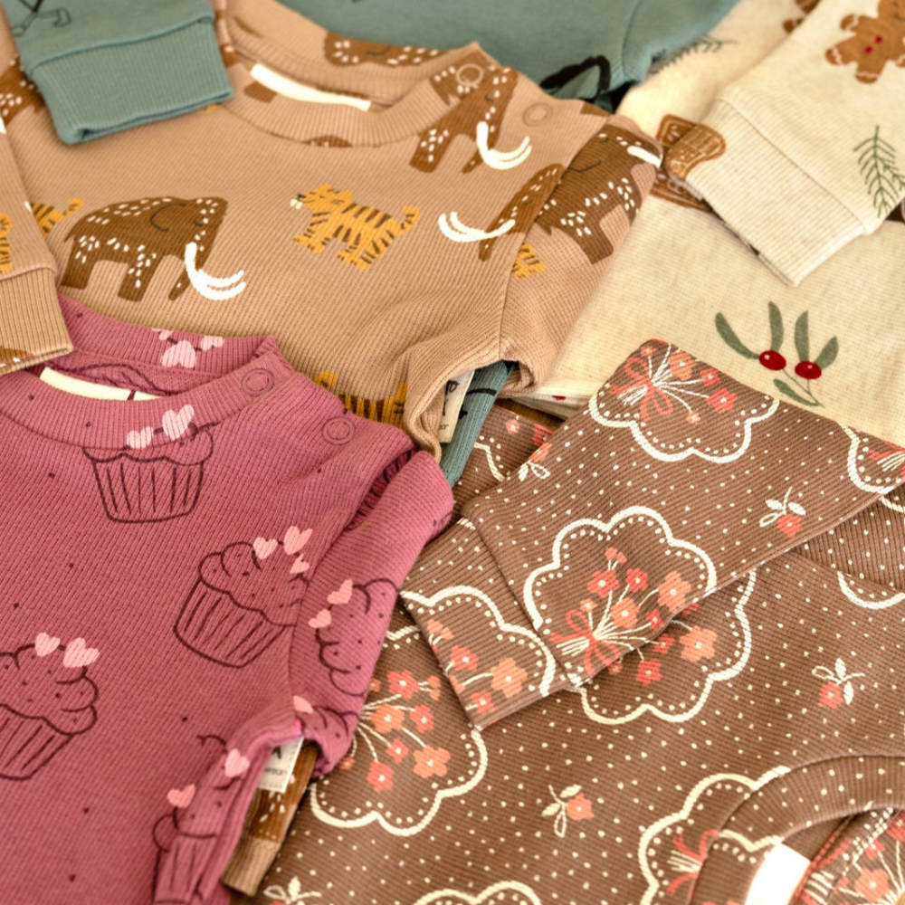 50500100_11_pyjama_feetje_premium_sleepwear_milo_mammoth 50500100_11_pyjama_feetje_premium_sleepwear_milo_mammoth_11