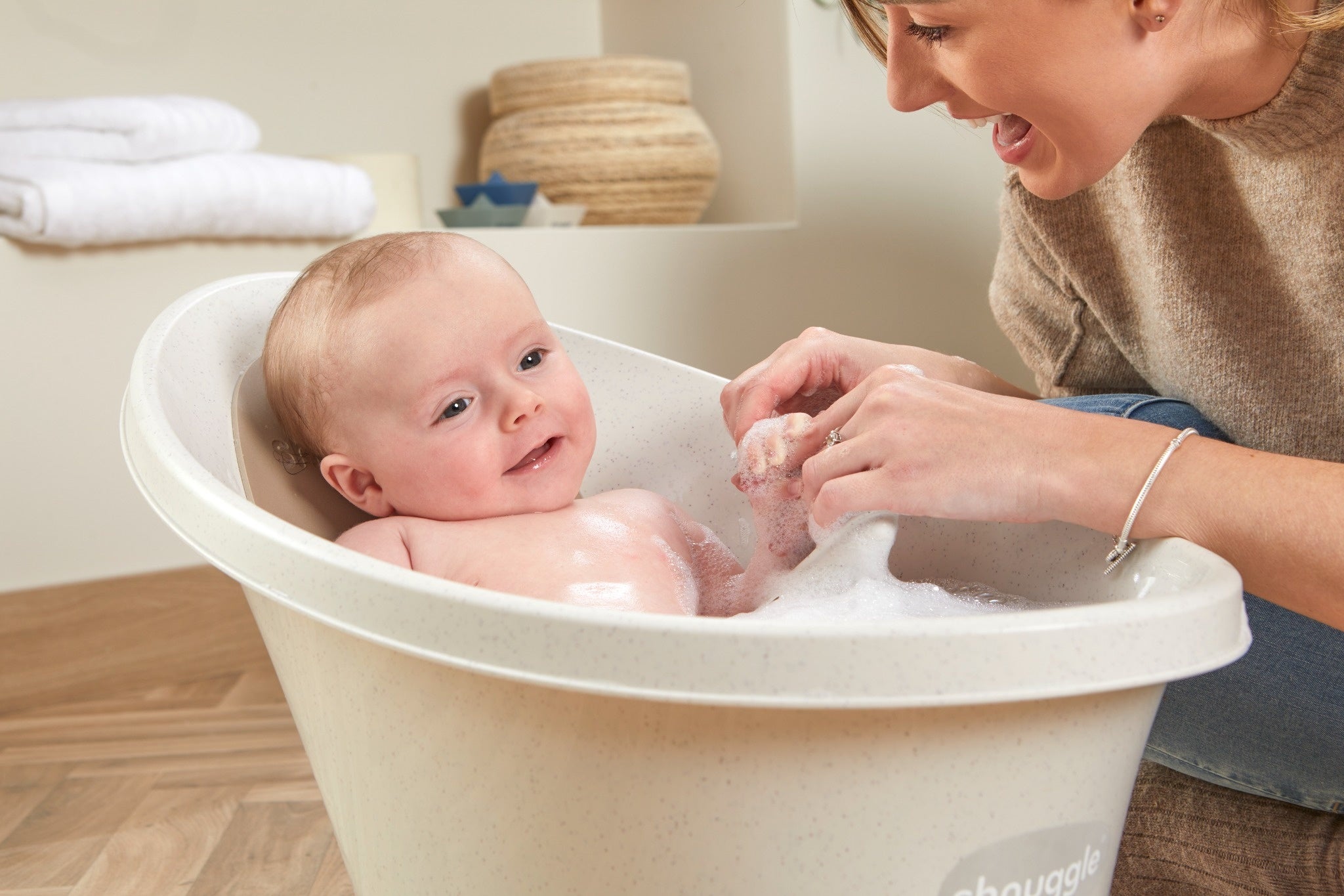 6532000001_6_Babybad_Shnuggle_Eco_Cookies_en_Cream_v3 6532000001_6_Babybad_Shnuggle_Eco_Cookies_en_Cream_v3_8