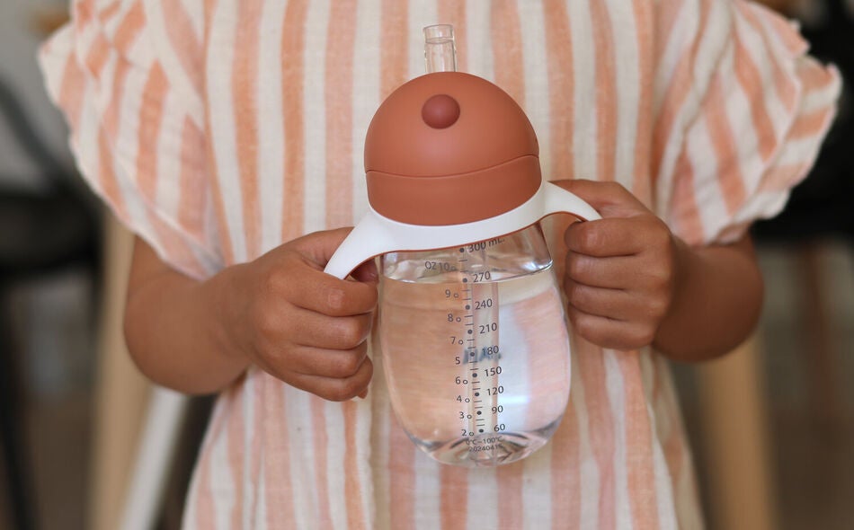 7782830004_6_rietjesbeker_beaba_terracotta_300ml 7782830004_6_rietjesbeker_beaba_terracotta_300ml_6