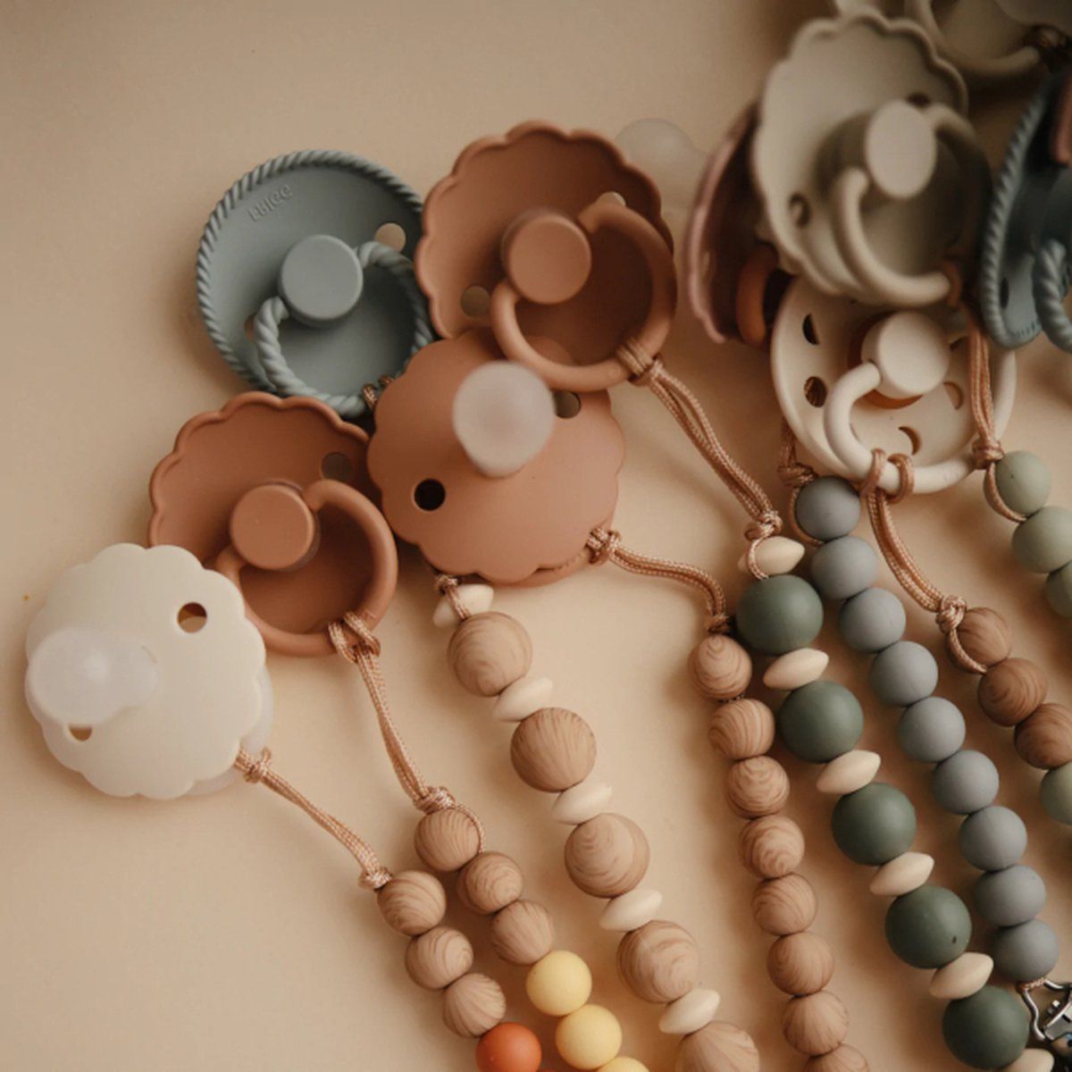 8292800245_2_speenketting_mushie_luna_faux_wood 8292800245_2_speenketting_mushie_luna_faux_wood_2