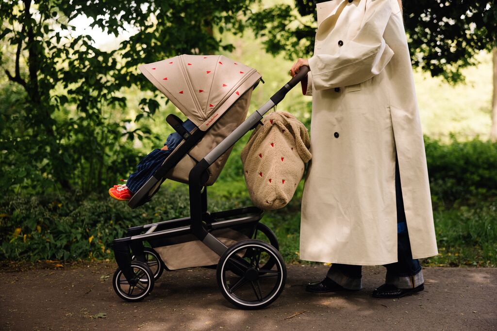 Kinderwagen Joolz x Studio Noos Day5 Sandy Taupe incl. Zonnekap & Tas + Autostoel Joy Pro Glide 360°, Base & Adapterset null_12