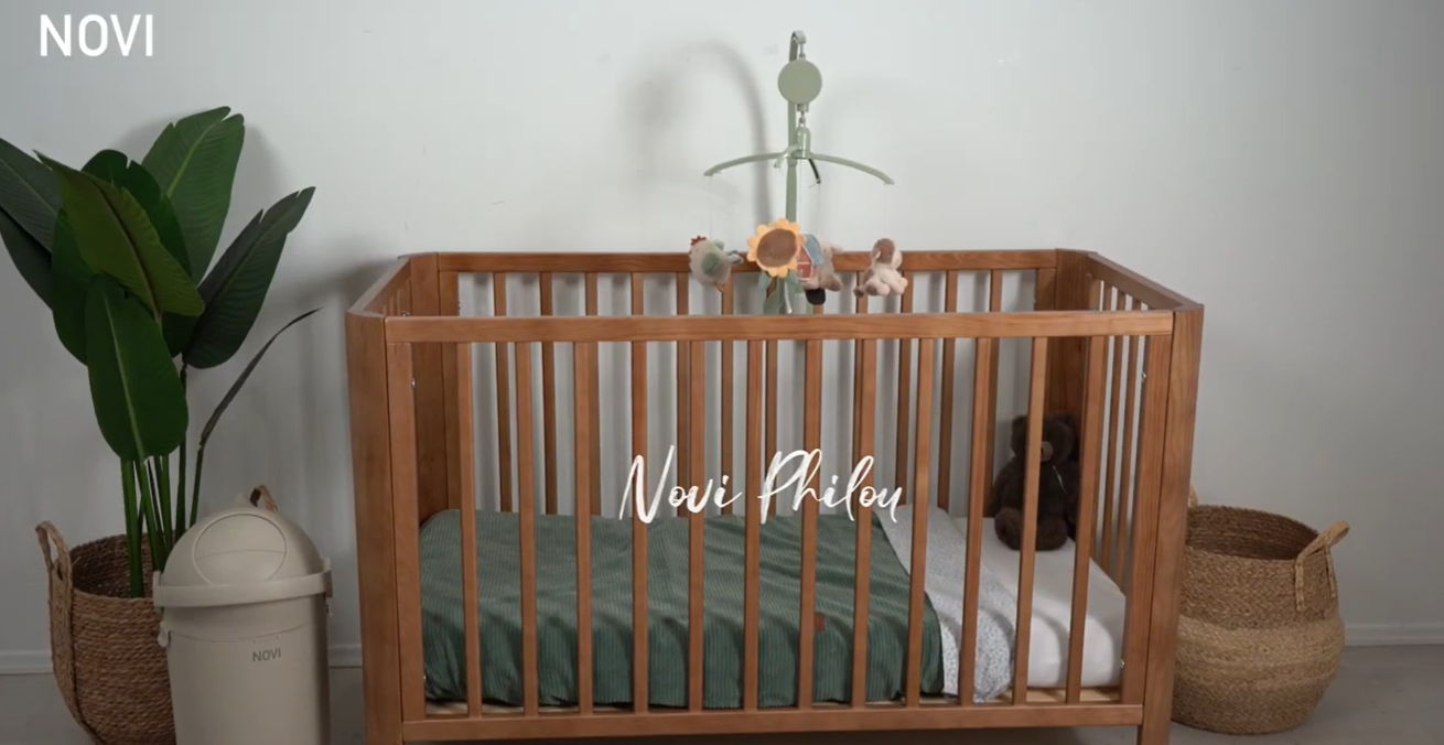 Ledikant Novi Philou Walnut 60x120 (Ronde Hoek) Total Package Deal incl. Matras & 2 Hoeslakens null_3