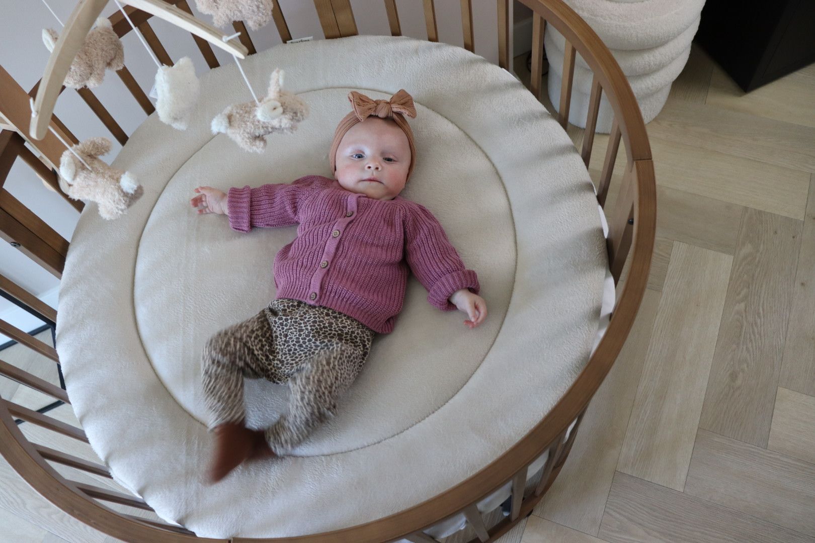 Box Novi Mila Rond Walnut Total Package Deal incl. Boxaccessoires, Kinderstoel & Stoelverkeiner null_2
