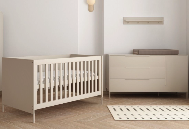 Babykamer Belmond XL (Meegroeiledikant + Commode)