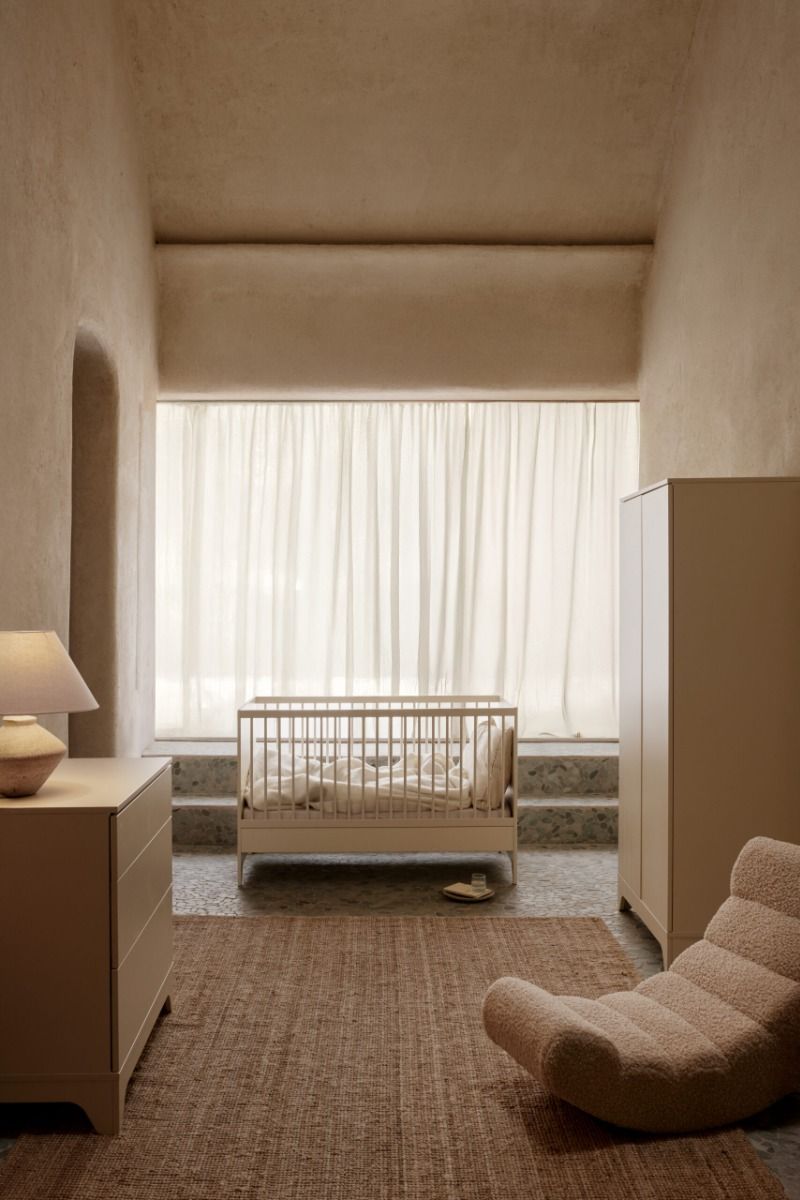 Babykamer Quax Tsugi Butter 70x140 met 2-deurs kast