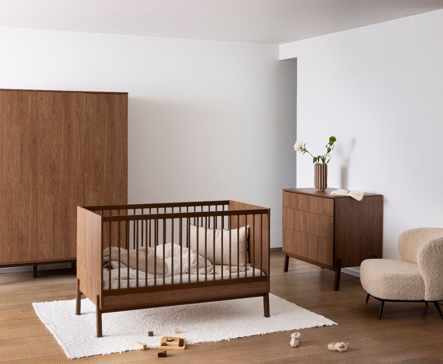 Babykamer Quax Ashi Chestnut (3-deurs)